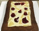 صورة لخطوة 6 من وصفة كيكه بكريمه التشيز والفواكه المحلاه (كرز ، اناناس) 😋