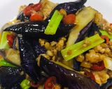 Foto langkah ke 4 dari resep Tumis terong dan daging ayam.