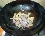 A picture of step 3 of Chicken vegetable stir fry.
