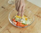 Foto langkah ke 2 dari resep Korean Tortilla Egg Sandwich Devina Hermawan.
