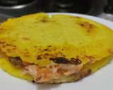 Foto del paso 7 de la receta: Arepa🥯rellena🥩de salteado de carne🧀y verduras🍱🥑🧆