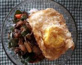 Foto langkah ke 5 dari resep Rice bowl cumi cabe hijau.