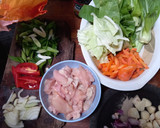 Foto langkah ke 1 dari resep Bihun Goreng Ayam.