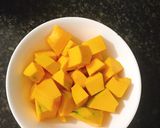 Hình bước làm 1 của món Sữa bí đỏ cốt dừa
