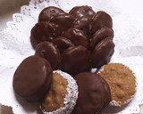 Foto del paso 5 de la receta: Alfajores y Cookies de Chocolate sin TACC con Premezcla MAIZENA®