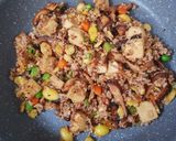 รูปขั้นตอนการทำที่ 2 ของ ข้าวผัดแปะก๊วยธัญพืช vegan