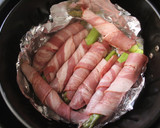 Foto del paso 3 de la receta: Mejillones cocidos con espárragos envueltos en bacon