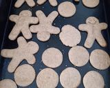 Foto del paso 4 de la receta: Galletas de jengibre saludables 90 cal x porción(4 galletitas redondas)