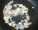 Foto langkah ke 2 dari resep Fish Ball Soup.