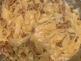 Bandnudeln mit Pfifferlingen in Sahne