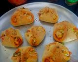 ज़िन्गीं(वेज) पार्सल(zingy veg parcel recipe in hindi) रेसिपी चरण 8 फोटो