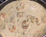 Foto del paso 4 de la receta: Spaghetti con salmón y gambas al Roquefort