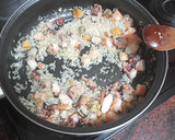 Foto del paso 4 de la receta: Arroz con pulpo, langostinos y mejillones
