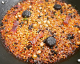Foto del paso 7 de la receta: Arroz de butifarra negra, panceta y habitas