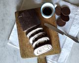 Foto del passaggio 6 della ricetta Rotolo caffè e cioccolato, senza cottura
