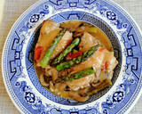 Foto del paso 8 de la receta: Contramuslos de pollo con espárragos