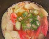 A picture of step 2 of Vietnamese Sour Shrimp Soup (Canh Chua Tôm).