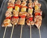 Foto del paso 3 de la receta: Brochetas de pollo súper rápidas