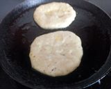A picture of step 3 of Mango pancakes.