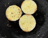 चीज़ गार्लिक ब्रेड (Cheese garlic bread recipe in Hindi) रेसिपी चरण 4 फोटो