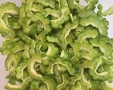 Foto langkah ke 1 dari resep Tumis Pare Pedas.