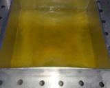 Foto langkah ke 4 dari resep Kue lapis gulung.