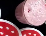 A picture of step 5 of Coconut Strawberry smoothie.