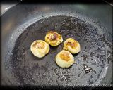 A picture of step 3 of Radicchio and Scallop Risotto.
