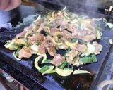 Une image de l'étape 7 de Porc mariné aux deux oignons (marinade maison et cuisson à la plancha).