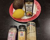 A picture of step 1 of Avocado tosast.