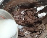 Foto del paso 2 de la receta: Torta de chocolate con merengue😋