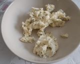 Foto del paso 2 de la receta: Pan de ajo con queso. Delicioso y crujiente