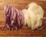 Une image de l'étape 2 de Boeuf Sauté aux Oignons.