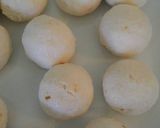 Foto langkah ke 2 dari resep Bola2 Singkong isi Gula Merah a.k.a Klenyem/Misro.