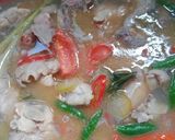 Foto langkah ke 3 dari resep Garang Asem Ayam Kuah Bening Seger (Tanpa Santan).