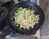 Foto del paso 2 de la receta: Zapallitos rellenos con salsa blanca