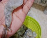 Foto langkah ke 1 dari resep Udang Tepung Crispy Saus Tartar.