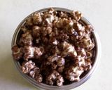 A picture of step 5 of Chocolate popcorn.