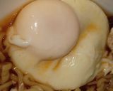 Foto langkah ke 5 dari resep Telur Indomie / Poached Egg.
