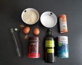 Une image de l'étape 1 de Gâteau à l'huile d'olive et au cacao.