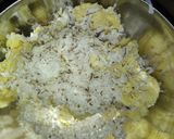 A picture of step 2 of Coconut semolina milk modak.
