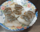 Foto del paso 6 de la receta: Bacalao gratinado, con langostinos y verduras