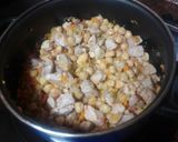 Foto del paso 3 de la receta: Guiso de otoño con garbanzos y carne de cochino