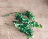 A picture of step 1 of Kanda poha.