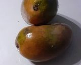 A picture of step 2 of Mango Lassi.