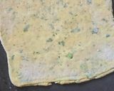 A picture of step 4 of Methi lauki cheese parantha.