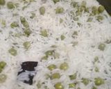A picture of step 5 of Matar Pulao.