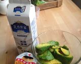 鮮奶系列》酪梨牛奶的食譜步驟1照片