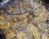 प्याज ओर पालक के पकौड़े (pyaz aur palak ke pakode recipe in Hindi) रेसिपी चरण 5 फोटो