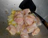 Foto langkah ke 3 dari resep 123. Ayam tumis bawang kentang.
